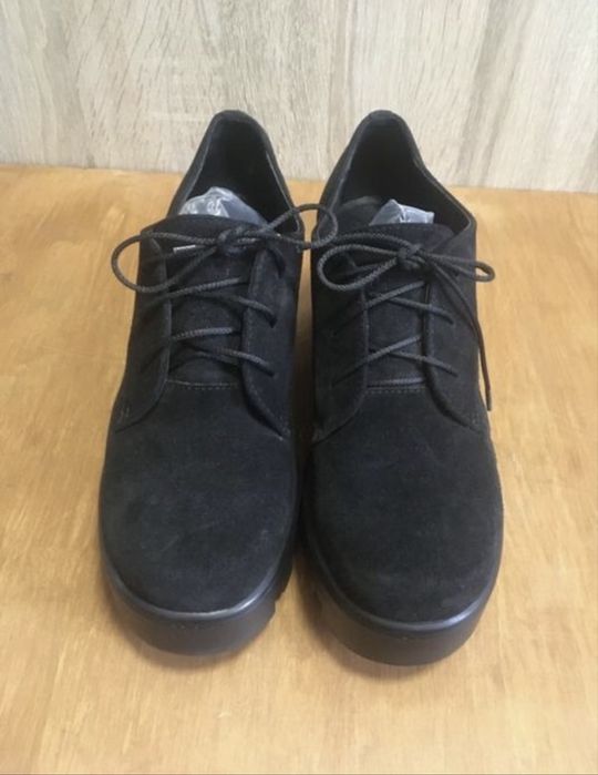 Продам дуже гарні туфлі, ботіночки .