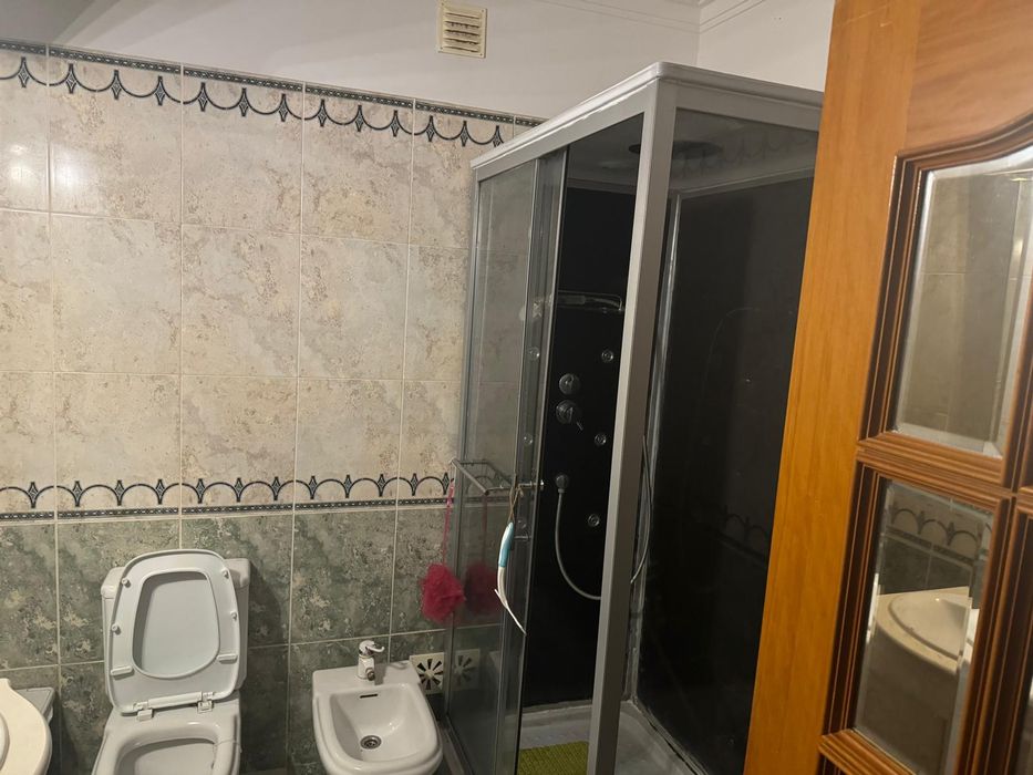 Quarto para Alugar – Póvoa de Santa Iria (Despesas Incluídas)