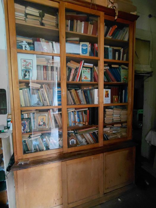 Мебель, кресла, кровати, шкафы, пианино, холодильники