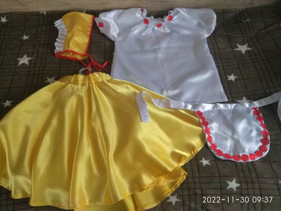 Костюм на дівчинку