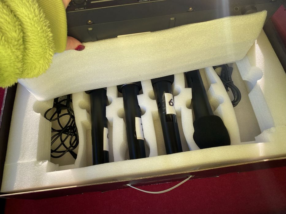 Odbiornik bezprzewodowego systemu mikrofonowego