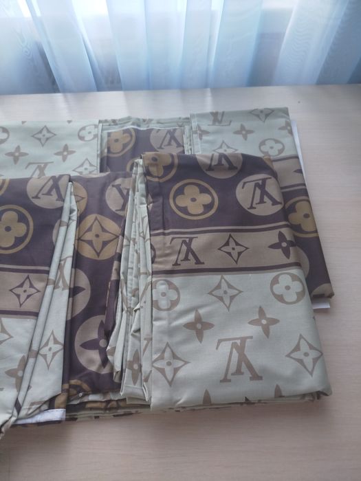 продам комплект постільної білизни