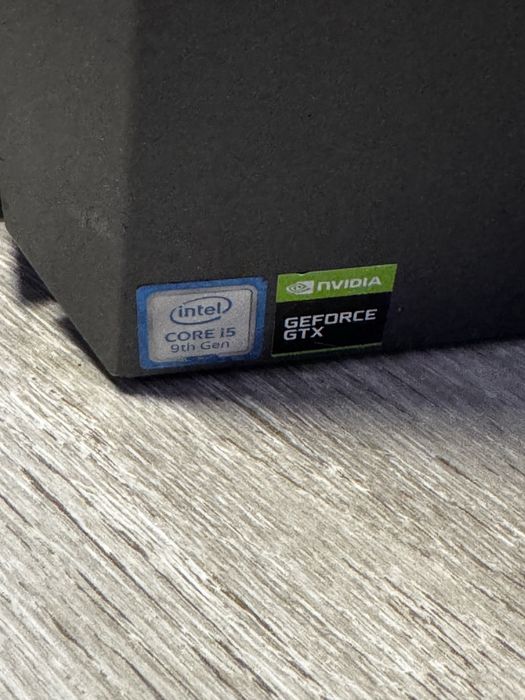 Komputer Asus Rog Strix gamingiwy RGB stacionarny