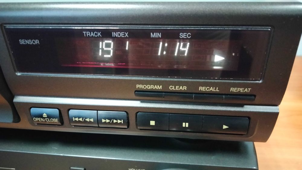 Музыкальный центр Technics SA-AX540 и Technics SL-PG480A