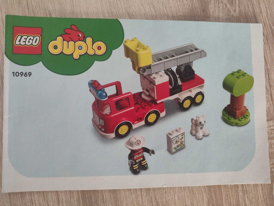 LEGO Duplo 10969 - Wóz strażacki