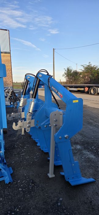 Głębosz Namyslo Monster 300/6 z zawiesiem hydraulicznym Agrisem / Michel / Hewa