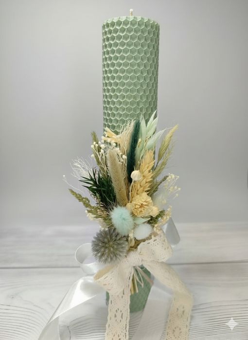 Стрітенські та Великодні декоровані  свічки із вощини