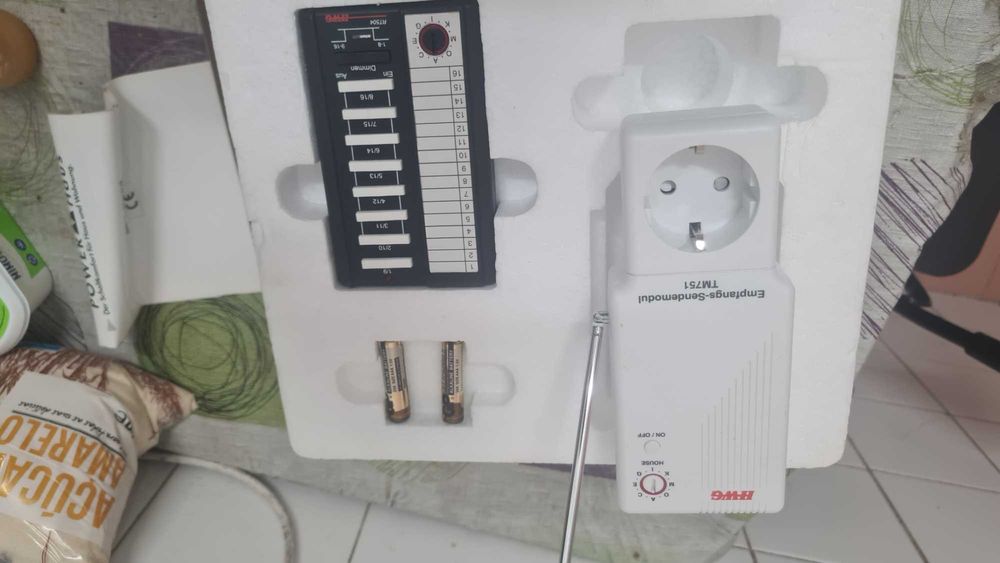 tomada eletrica com comando