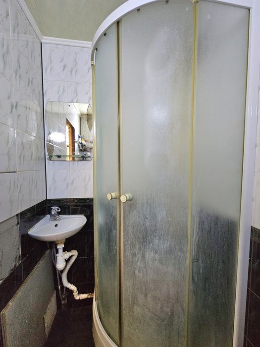 Продам 1 кім. квартиру вул. Космонавтів, Придніпровськ. Газ, світло!