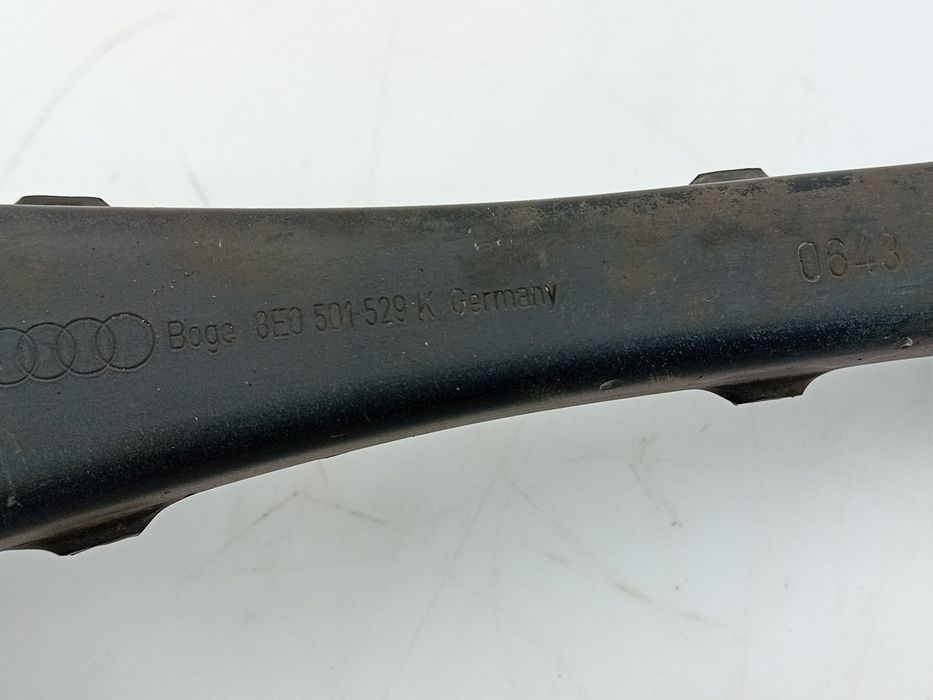 Braço de suspensão trás esquerdo AUDI A4 Avant (8E5, B6)