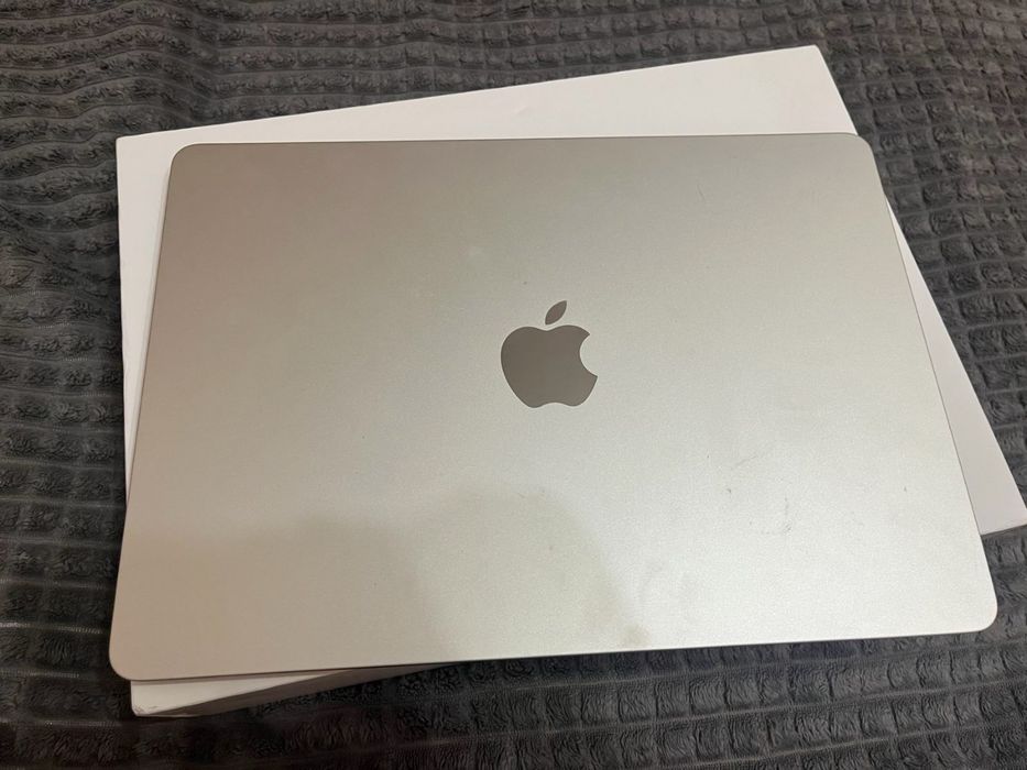 ноутбук Apple MacBook Air 13.6" (модель A2681)