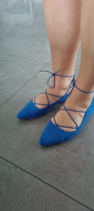 Baleriny wiązane, kolor chabrowy, rozmiar 41