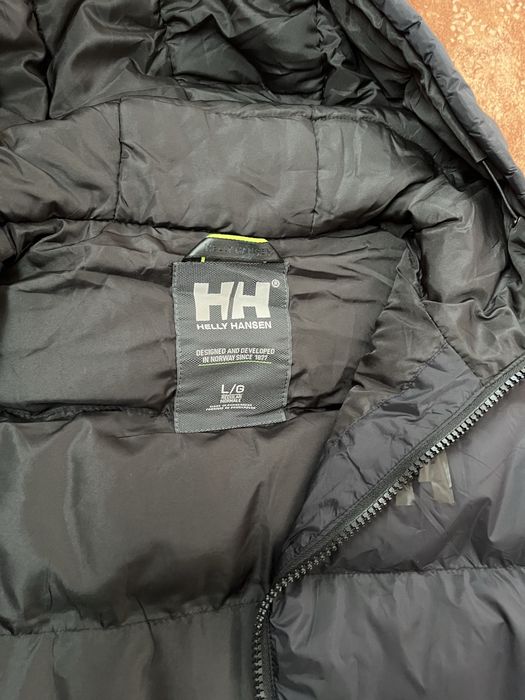 Пуховик Helly Hansen