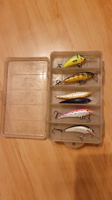 Pudełko z przynętami pstragowymi