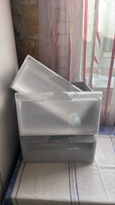 Продам холодильник Hotpoint RISTON