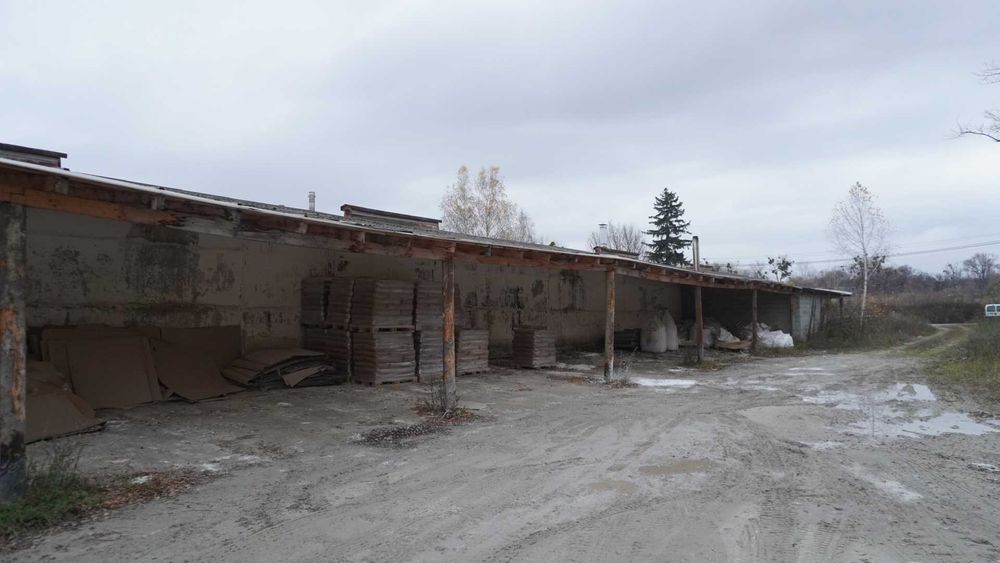 Майновий комплекс з виходом до залізничної колії на трасі Київ-Чоп