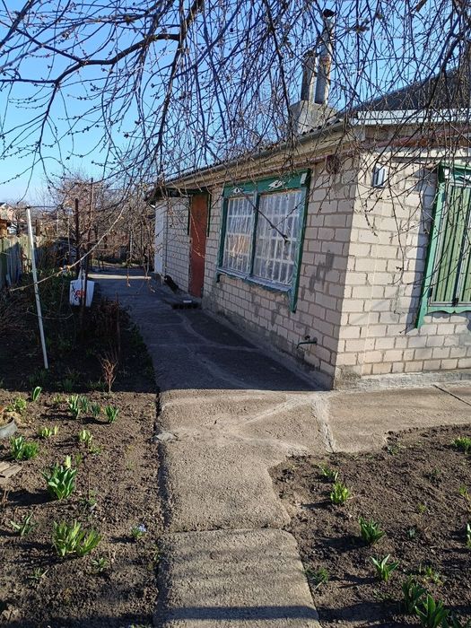 Продам затишний будинок в центрі.  Y.A.