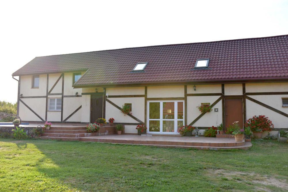 Mazury - dom do wynajęcia na Sylwestra dla 8-15 osób - Nawiady 18A