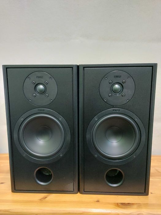 kolumny stereo Canton LE103