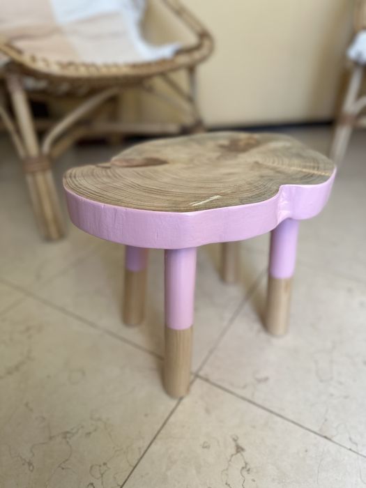 Banco / mesa de cabeceira - quarto criança