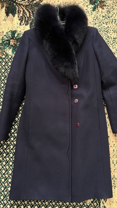 Продам зимове пальто з натуральним хутром