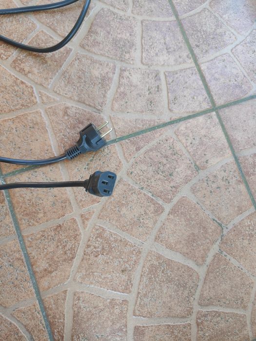 Kabel zasilający do komputera/drukarki/momitora