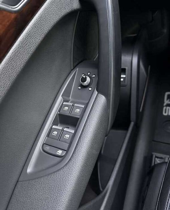 Продам Audi Q5 Premium+