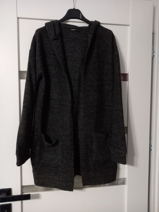 Sweter z kapturem Cropp r S