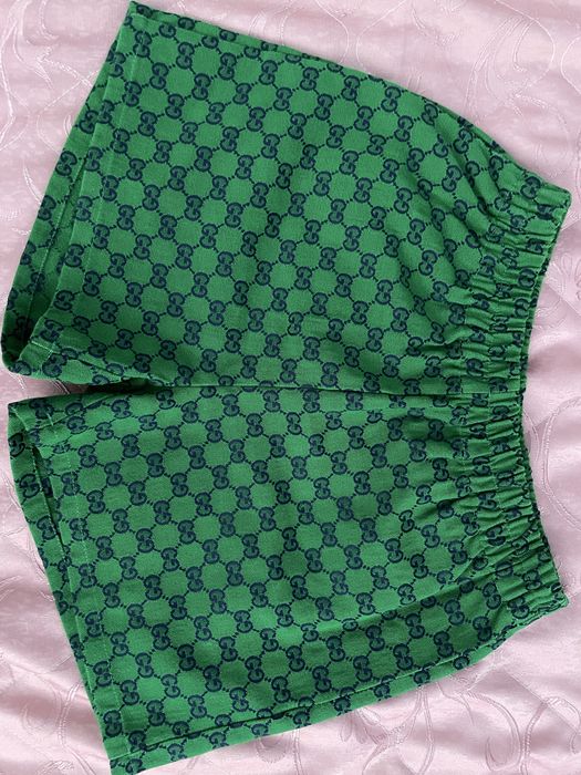 Зеленые шорты Gucci