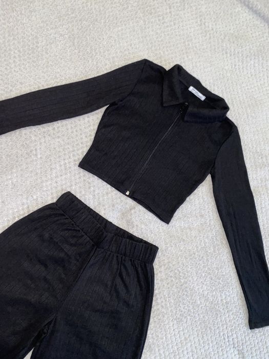 Стильний чорний жіночий костюм xs-s
