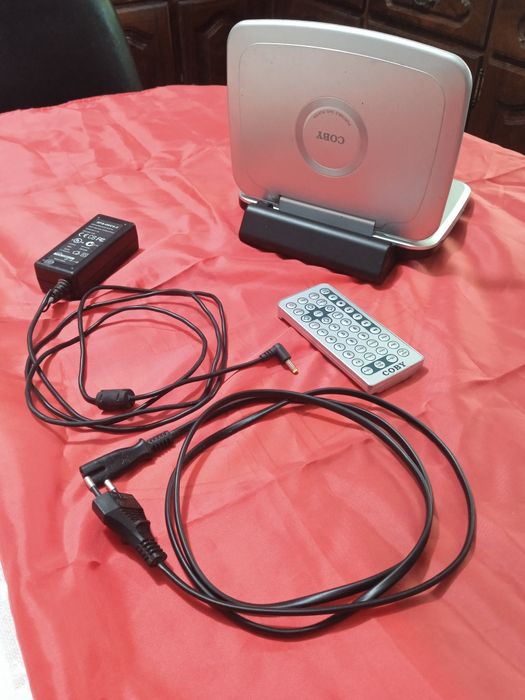 Dvd portátil com ecrã como novo