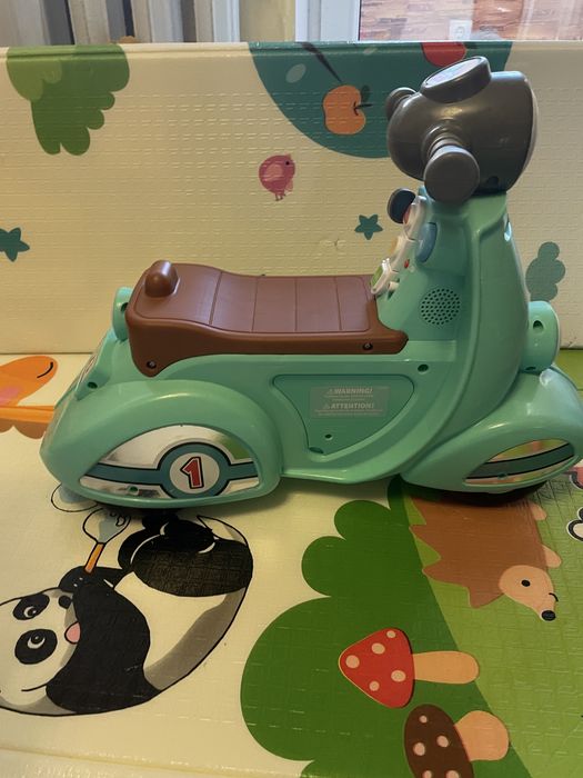Скутер машинка толокар мотоцикл scooter fisher price