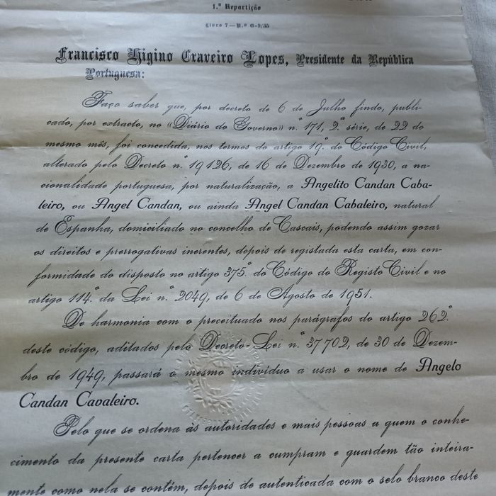 Documento de naturalização de um espamhol para português em 1954