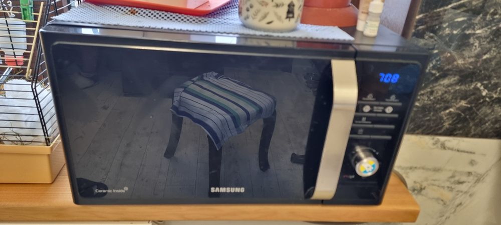 Микроволновка  SAMSUNG MG23F302TAK/UA