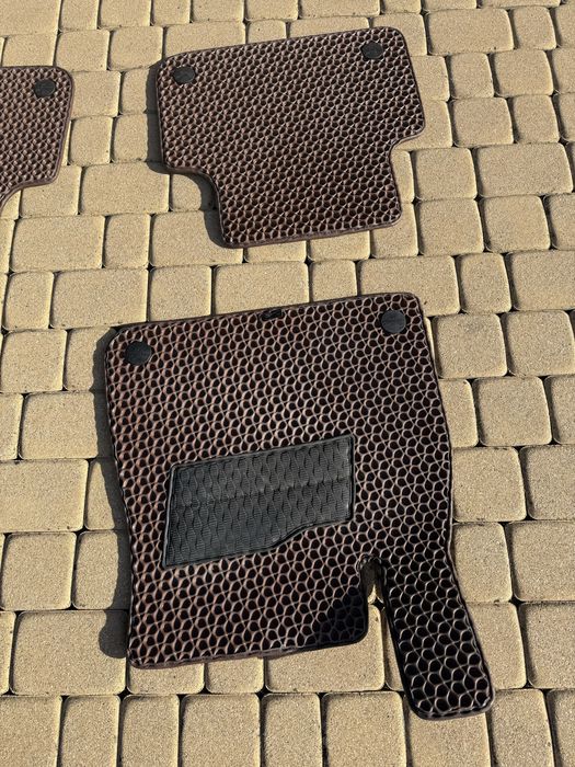 Dywaniki samochodowe 3D EVA dla audi q8 – brązowe, gumowe