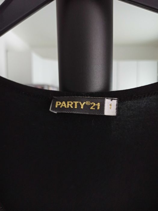 Стильная  женская блузка. б/у  ЦЕНА ДОГОВОРНАЯ.