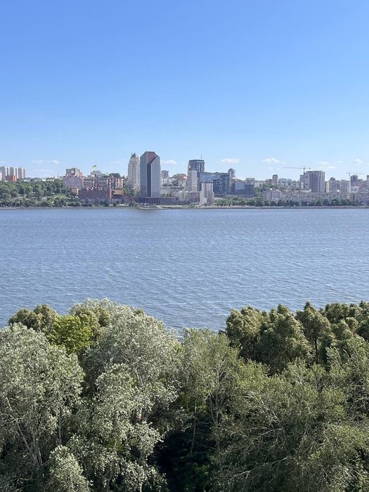 Квартира с видом на Днепр. Солнечный. ТРЦ Вавилон. Посуточно