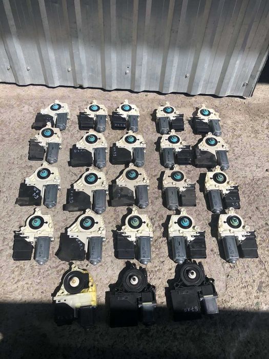 Моторчик 1K0959793L склопідйомника Пассат Б6 Volkswagen Passat B6