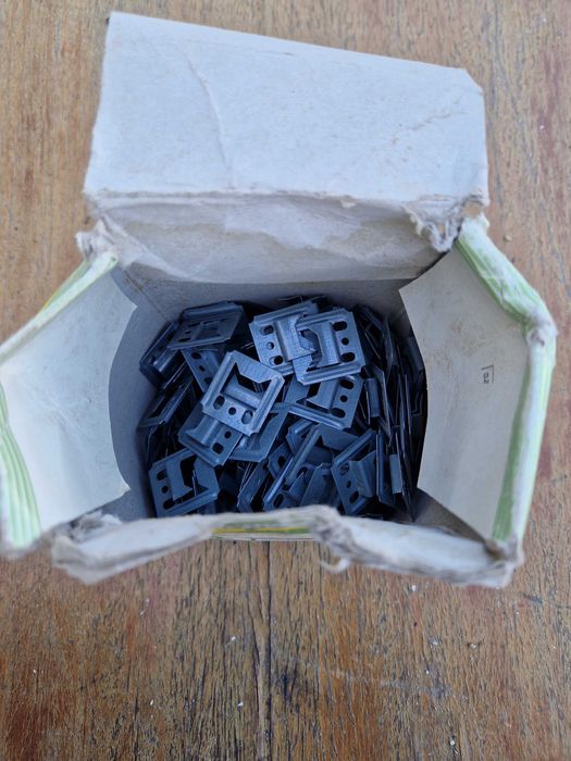 Clipes para lambris de madeira