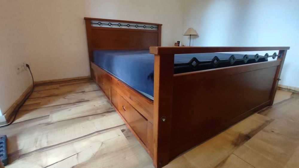 Cama de Casal Madeira+colchão+estrado