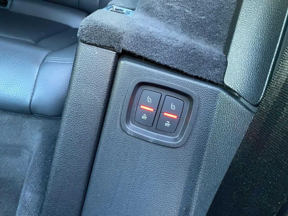Audi Q7      2019