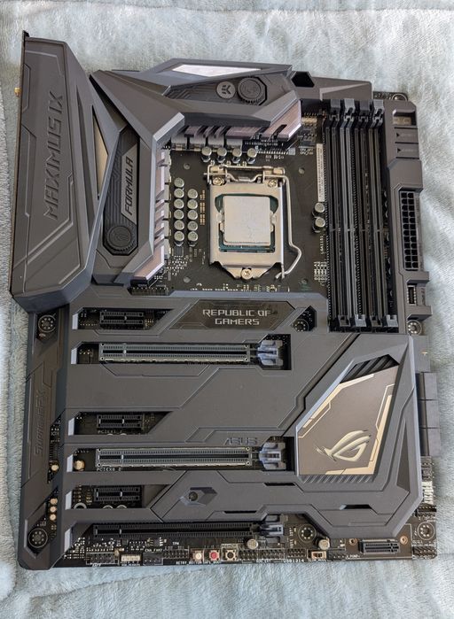 Asus maximus IX Formula478665639860654080