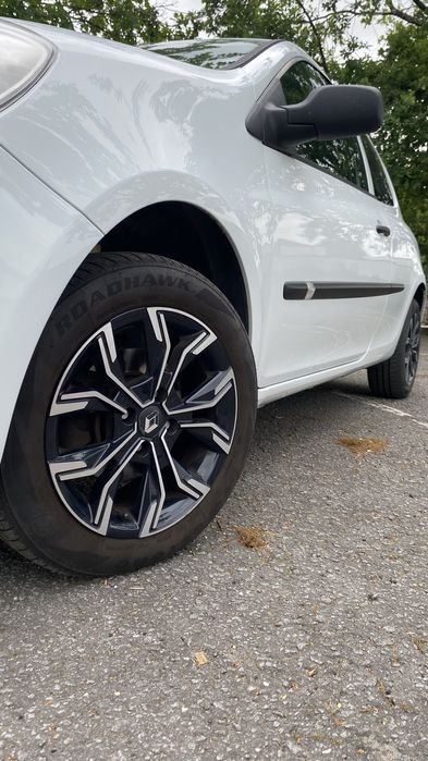 Renault Clio III Dynamique S  1.5 dCi 85cv (65kW) 2011