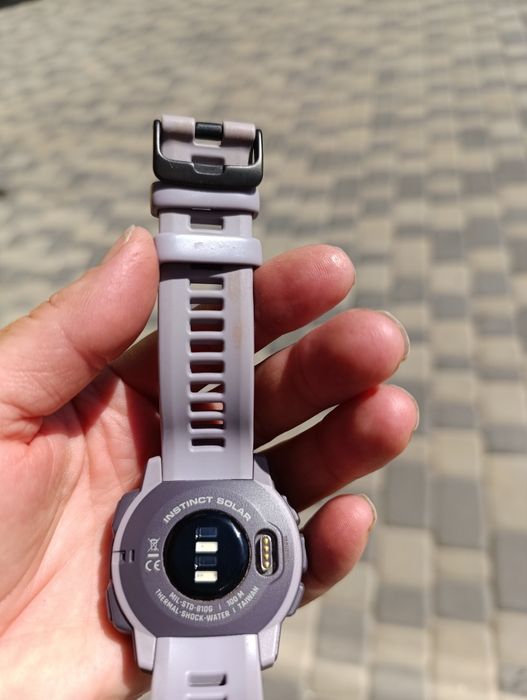Garmin instinct Solar/вимикається