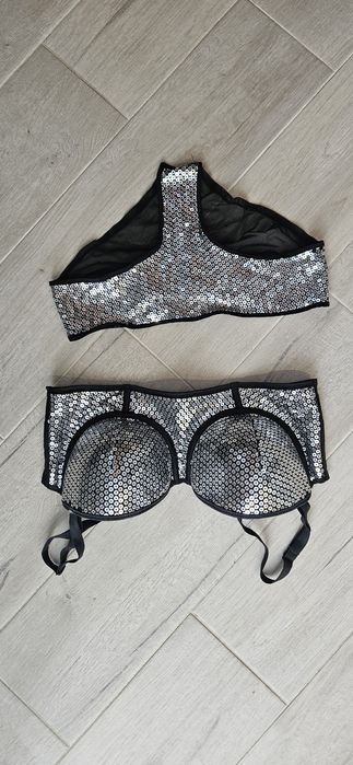 Zestaw biustonosz, majtki, pole dance, strój z cekinami  H&M rozm. 80C