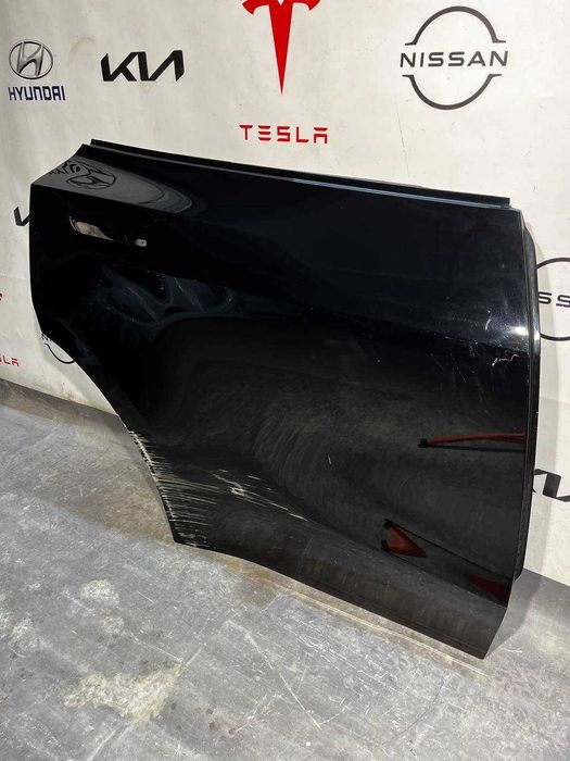 Двері задні праві Tesla Model Y 2020-2024