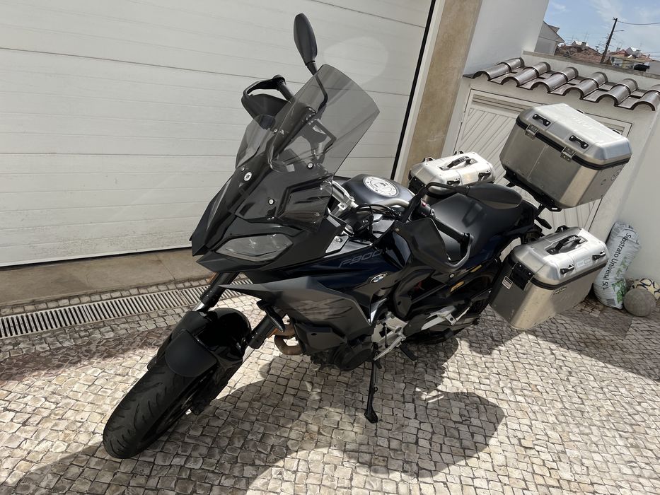 BMW F900XR Triple Black nacional extras