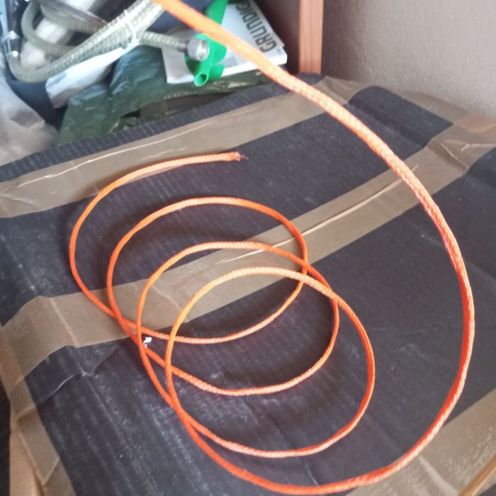 Bobine de fio encerado laranja