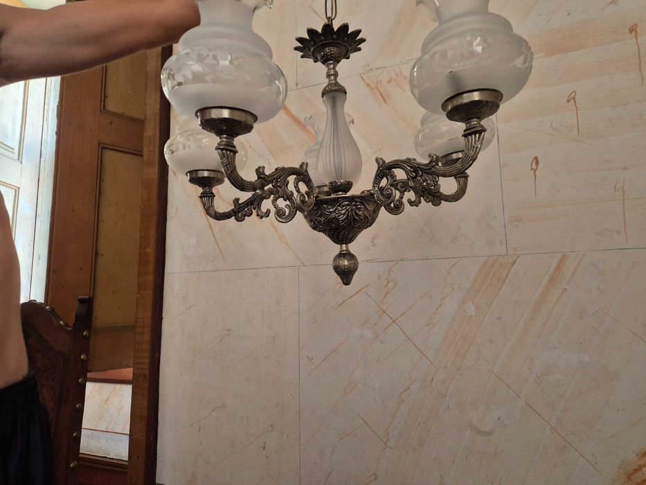 Candeeiro antigo / rustico para sala ou quarto
