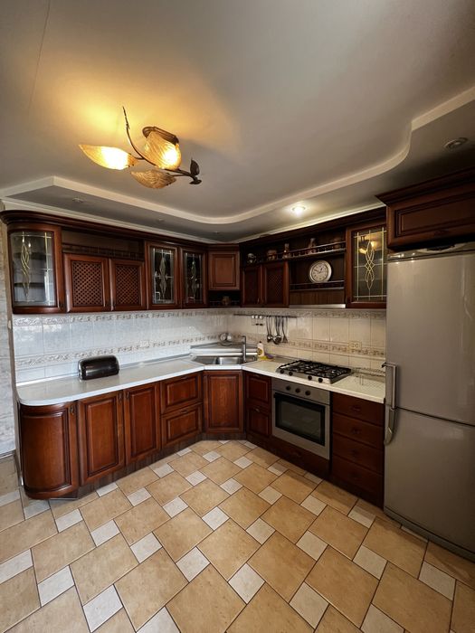 Здам 3 кімнатну квартиру подобово ремонт,меблі,техніка